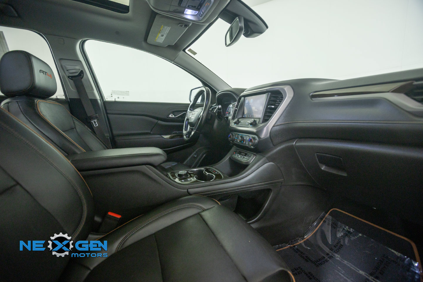 Used 2021 GMC Acadia AT4 w/ Trailering Package AWD/4WD image 6