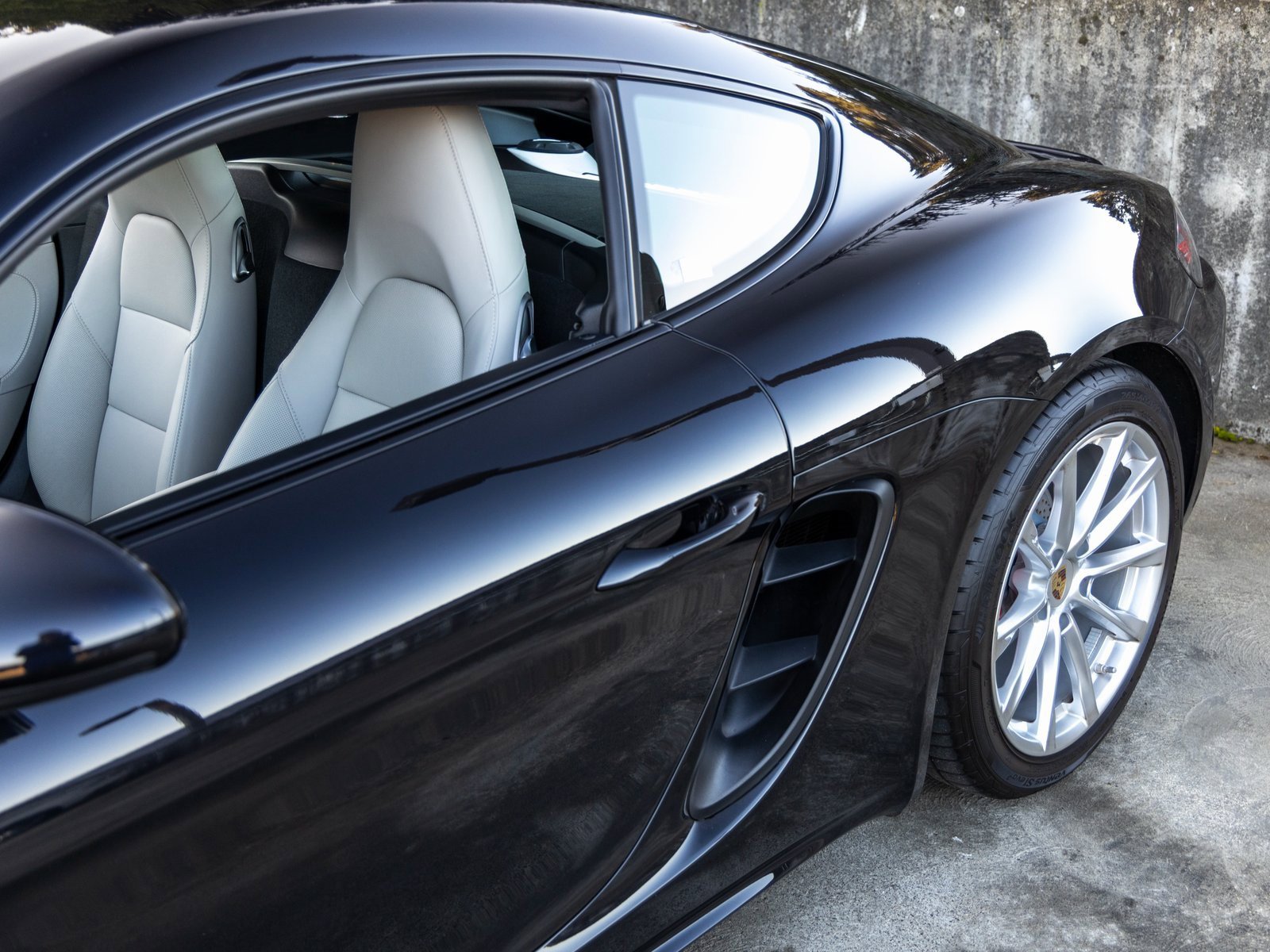 Certified 2024 Porsche 718 Cayman S image 18