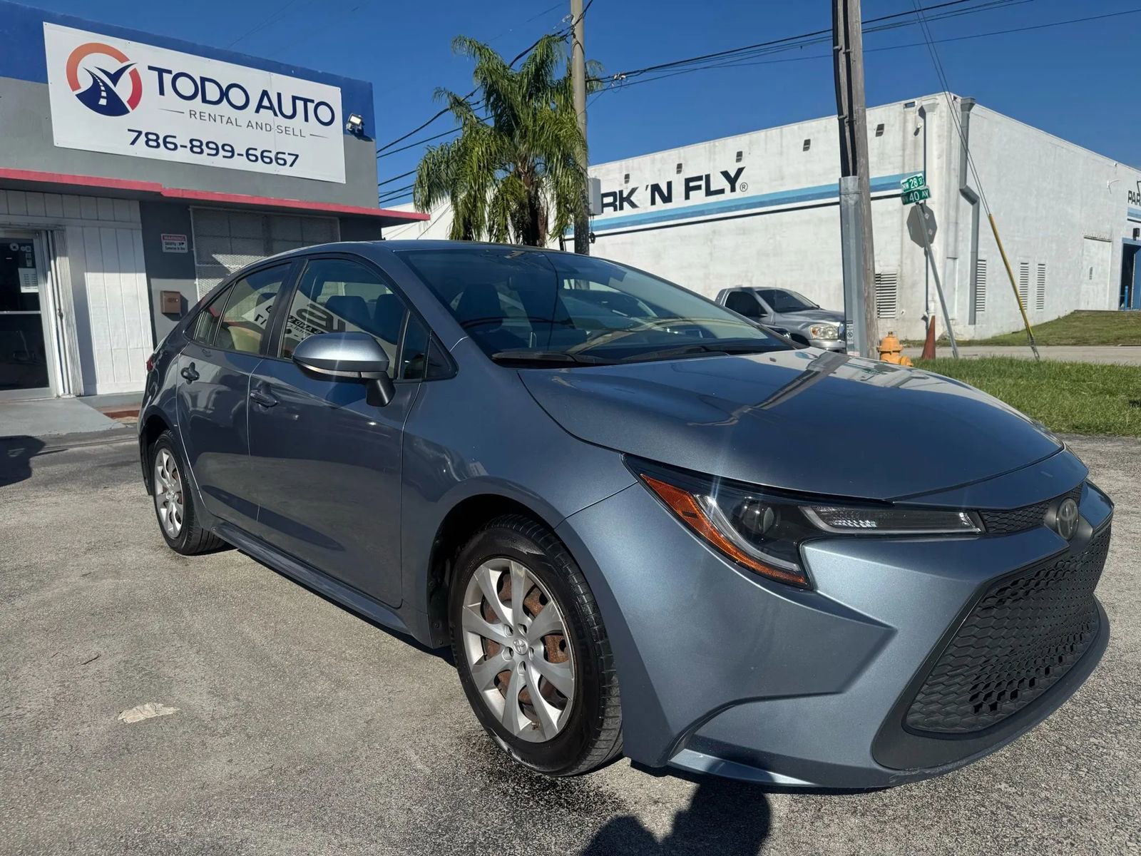 Used 2020 Toyota Corolla LE image 7