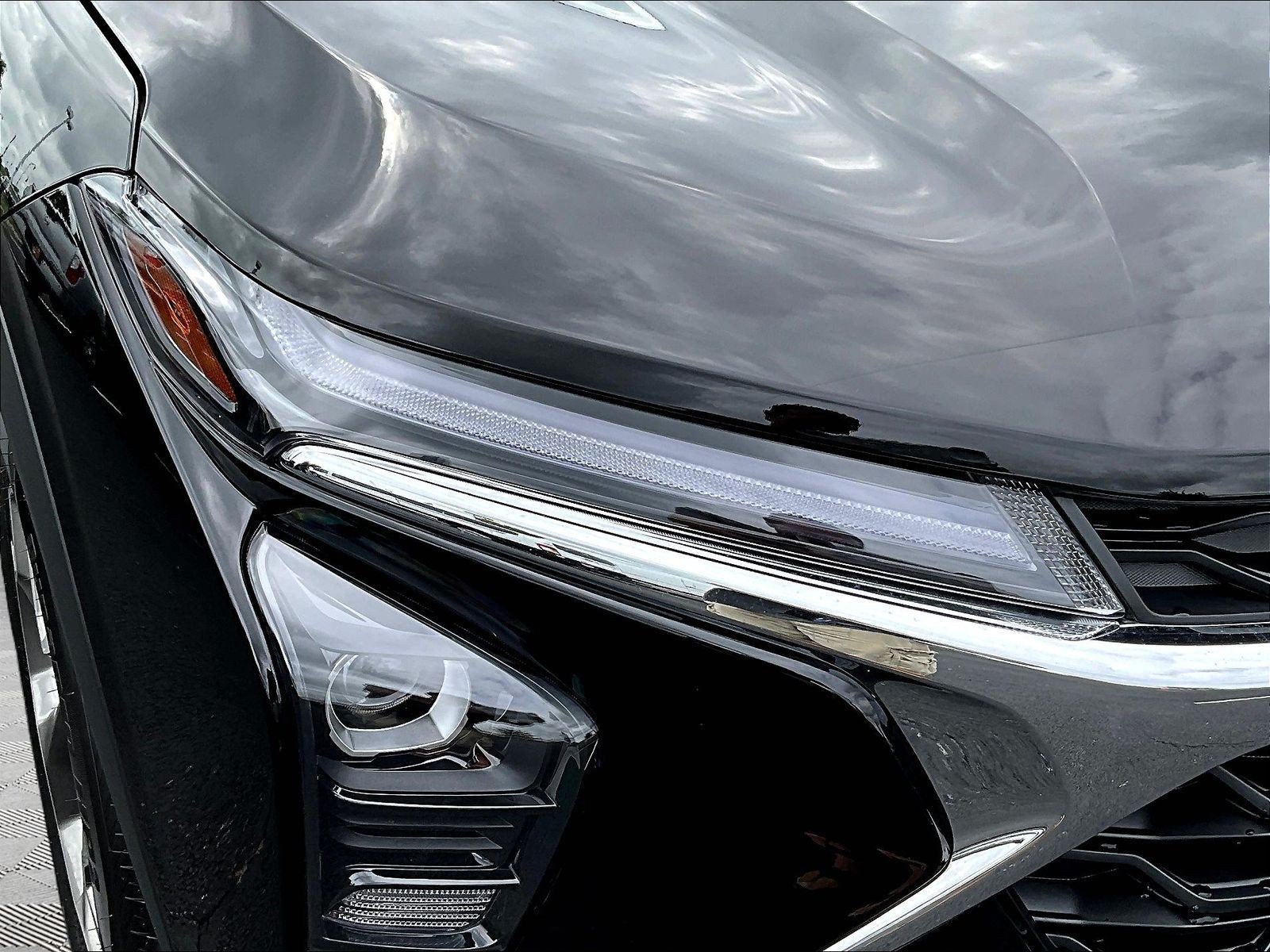 New 2026 Chevrolet Trax LT w/ LT Convenience Package FWD image 8