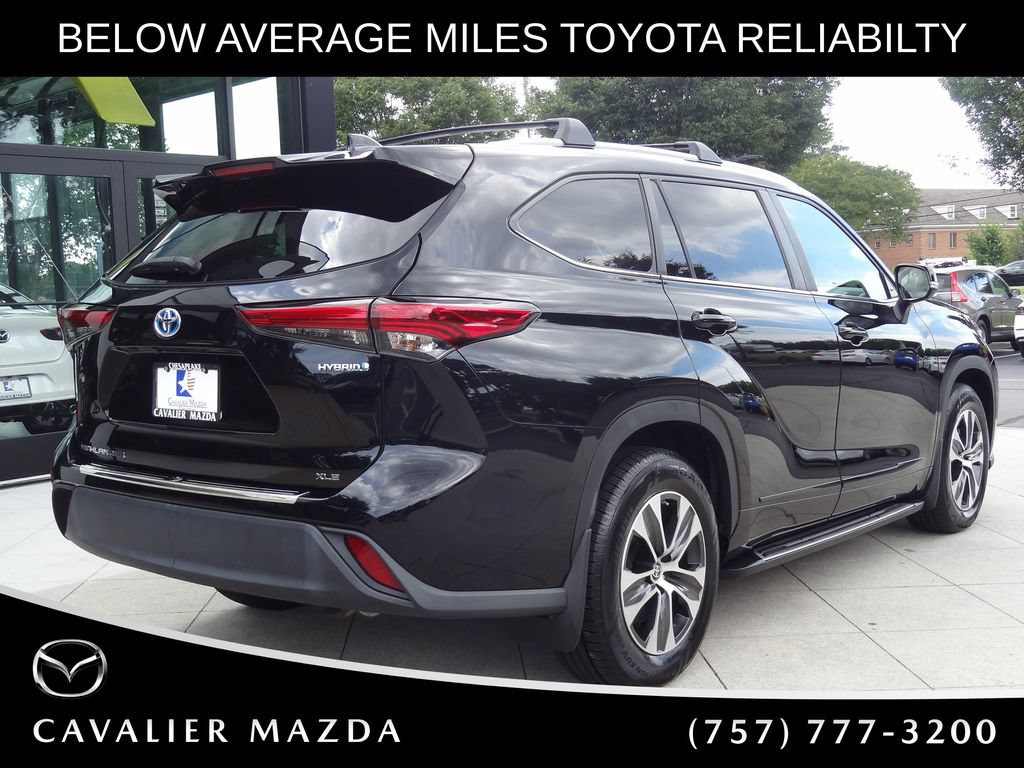 Used 2023 Toyota Highlander XLE AWD/4WD image 4