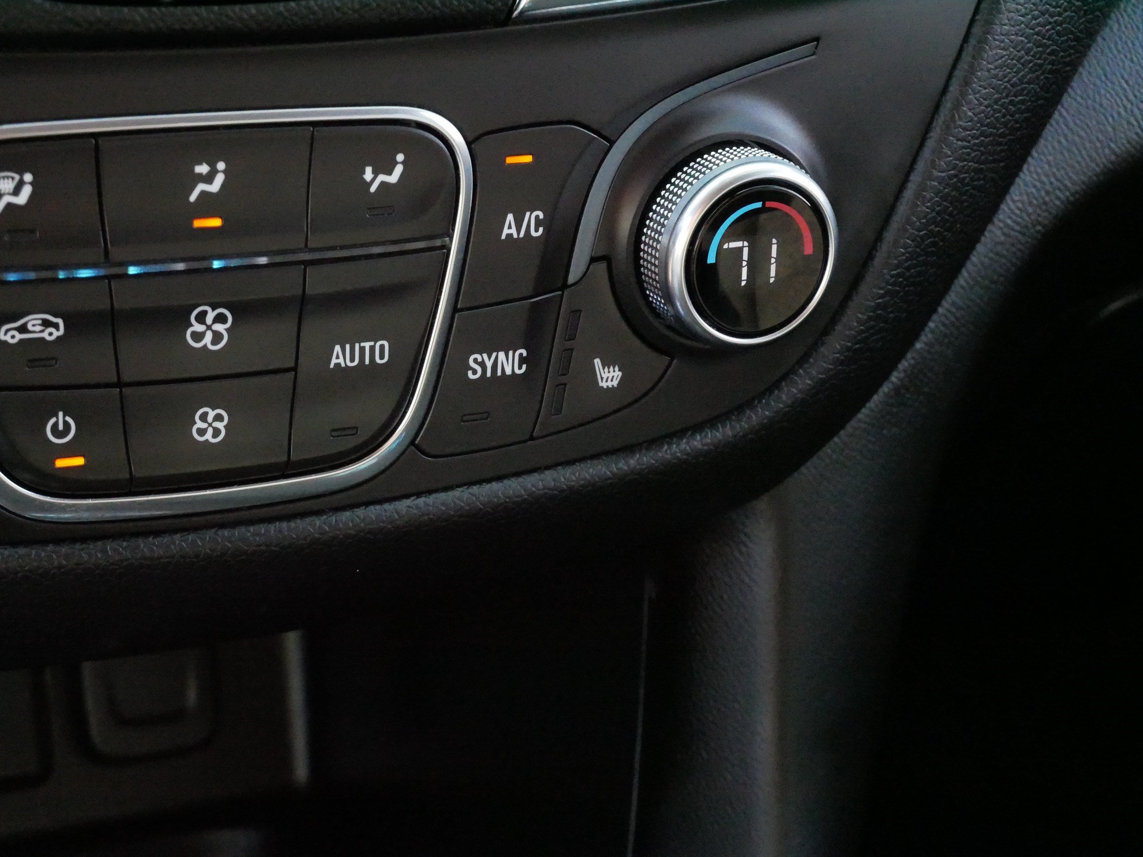 Used 2019 Chevrolet Equinox LT AWD/4WD image 27