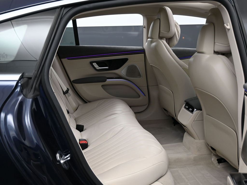 Used 2022 Mercedes-Benz EQS 450+ Sedan image 38