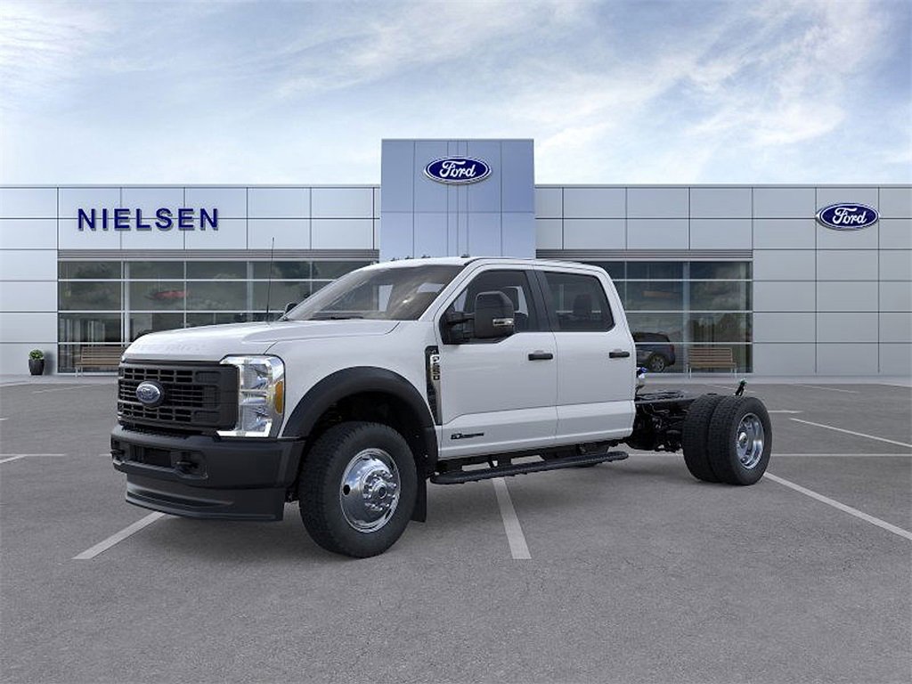 New 2025 Ford F550 4x4 Crew Cab