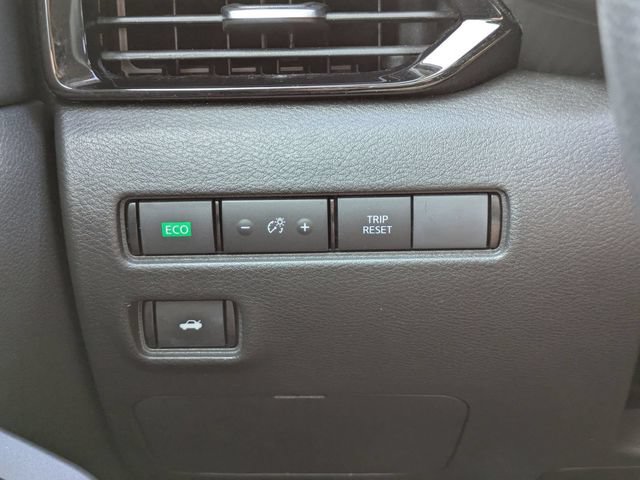 Used 2024 Nissan Sentra SV FWD image 24