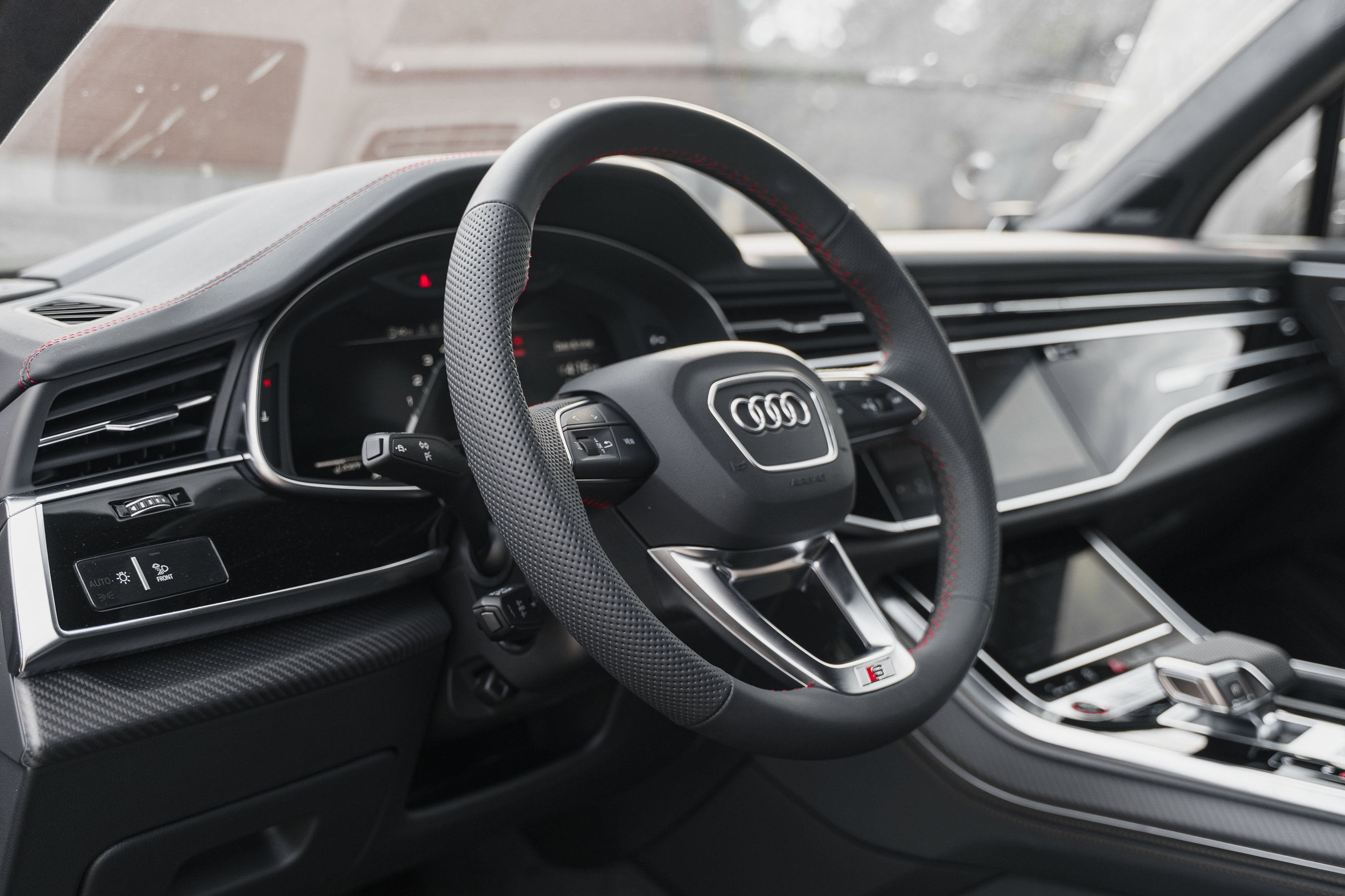 New 2026 Audi SQ7 Prestige image 9