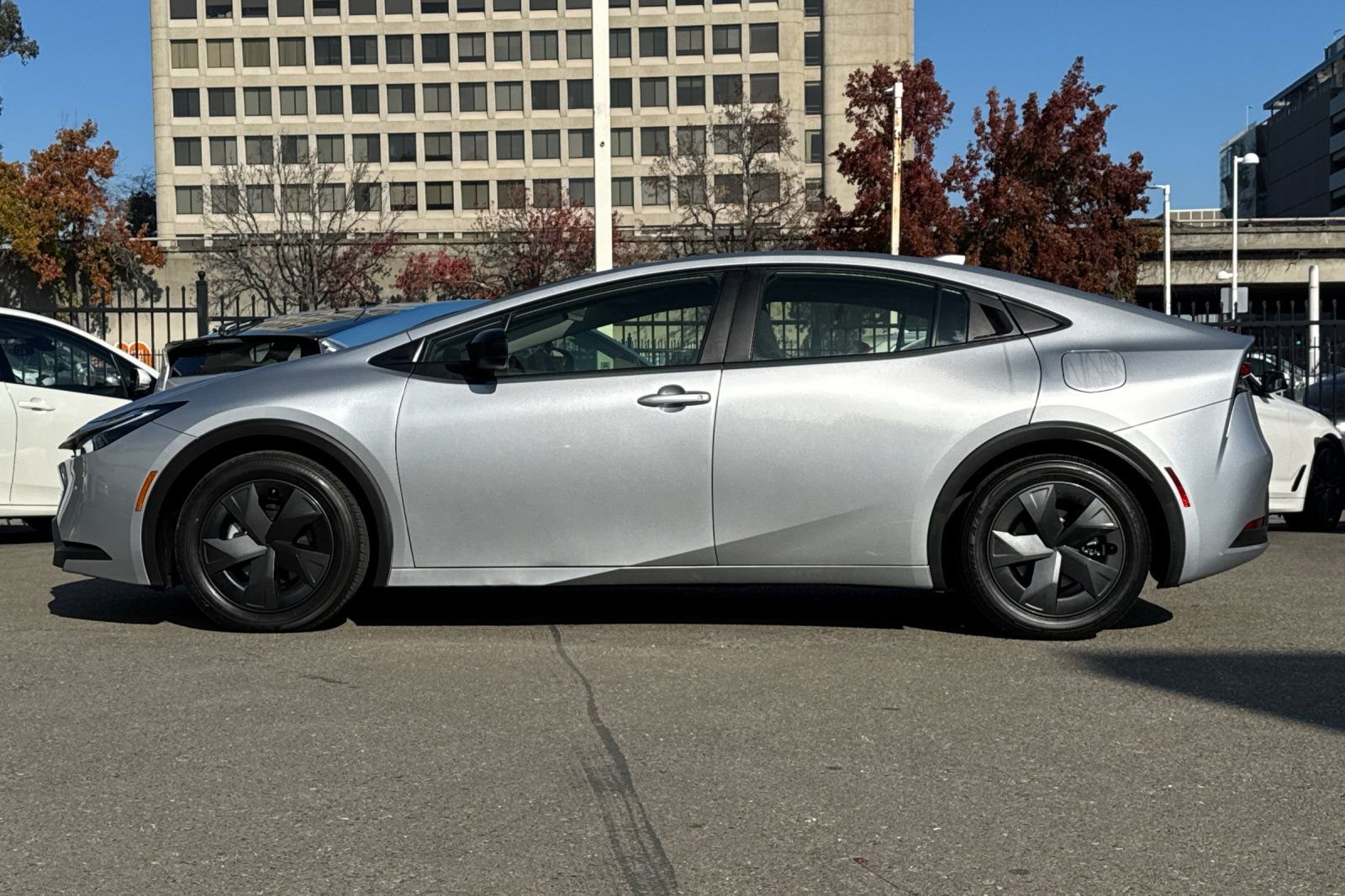 Used 2024 Toyota Prius LE image 7