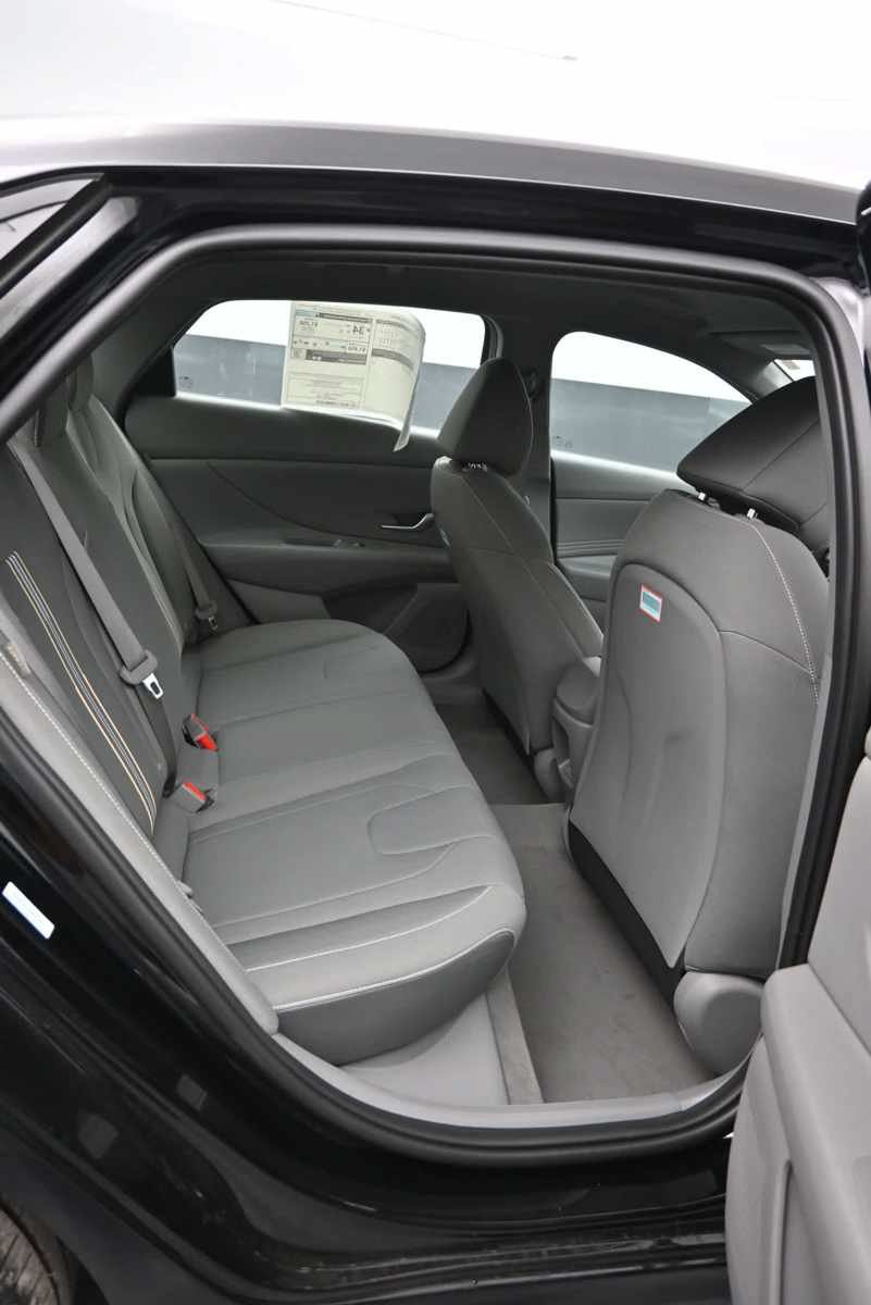 New 2026 Hyundai Elantra Sport FWD image 12