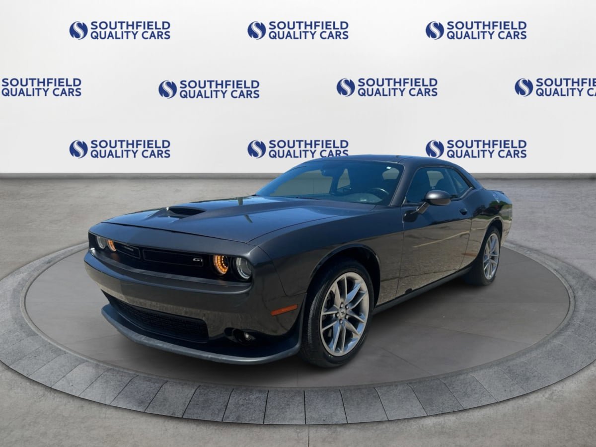 Used 2022 Dodge Challenger GT image 2