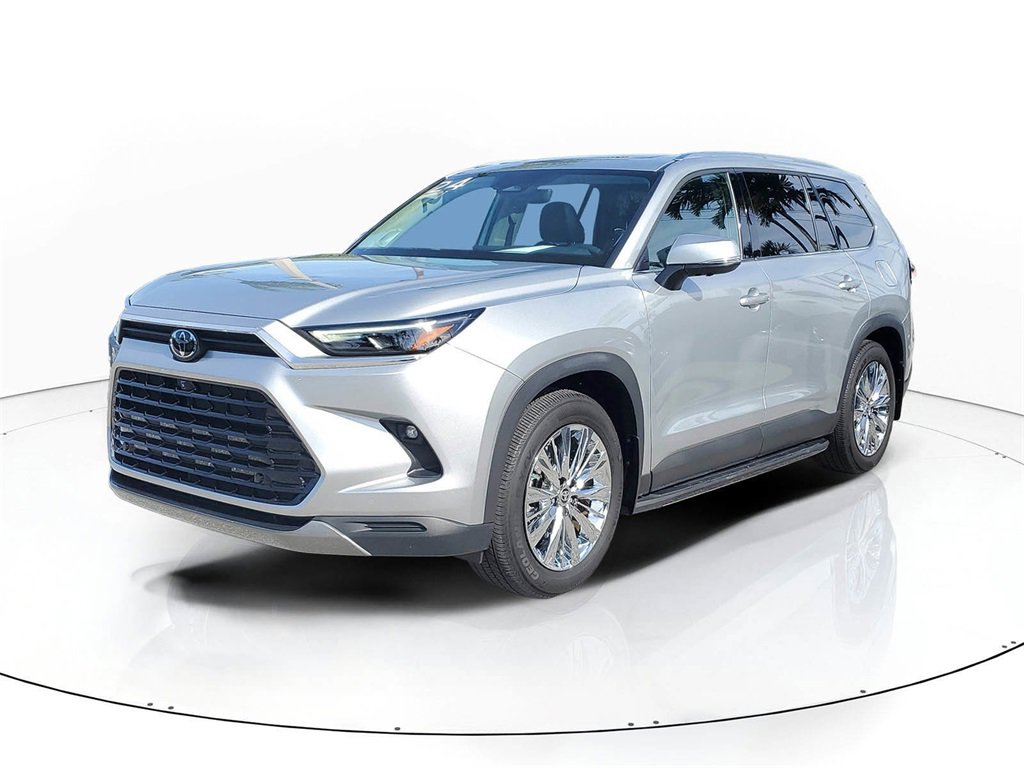Used 2024 Toyota Grand Highlander Platinum image 2