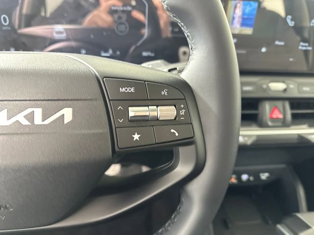Used 2025 Kia K4 EX image 16