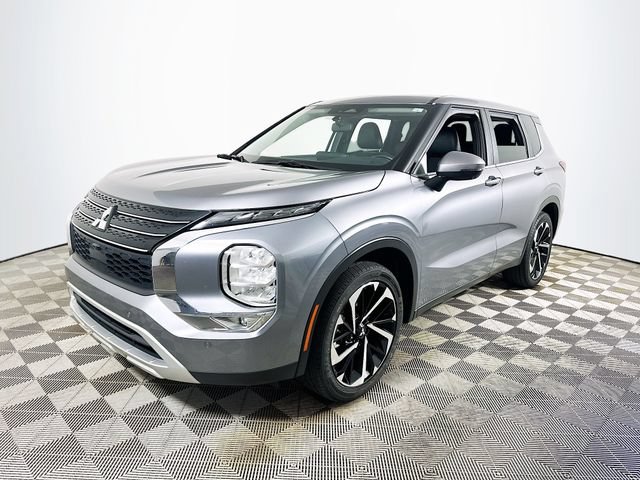 Used 2024 Mitsubishi Outlander SE FWD image 7