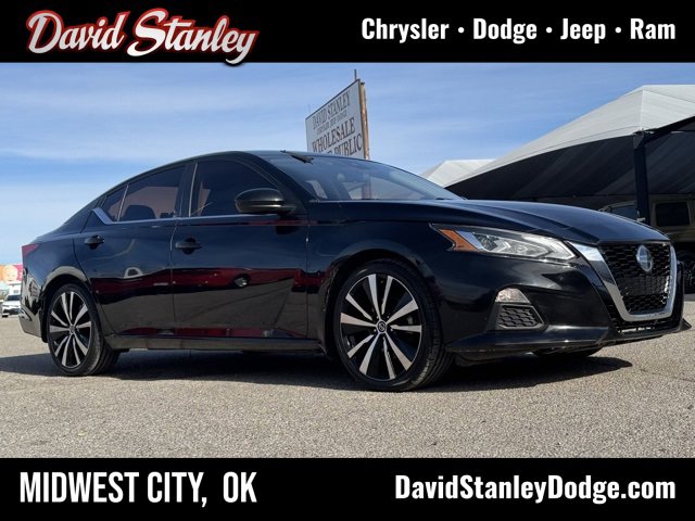 Used 2020 Nissan Altima 2.5 SR image 1