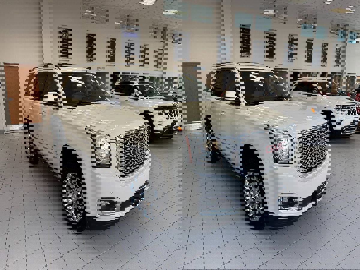 Used 2015 GMC Yukon Denali w/ Touring Package image 61