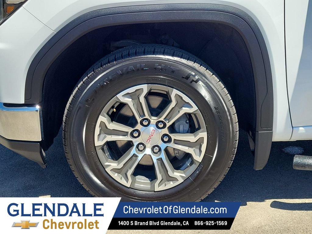Certified 2025 GMC Sierra 1500 SLT RWD image 18