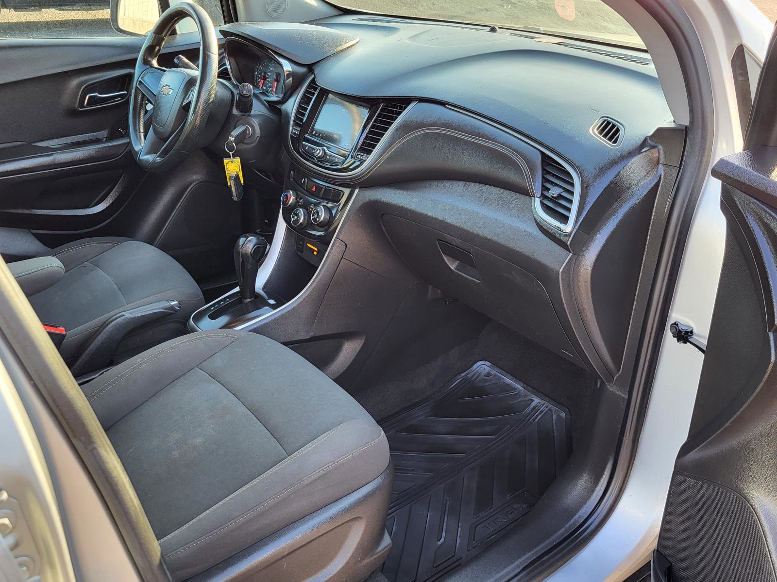 Used 2018 Chevrolet Trax LS AWD/4WD image 9