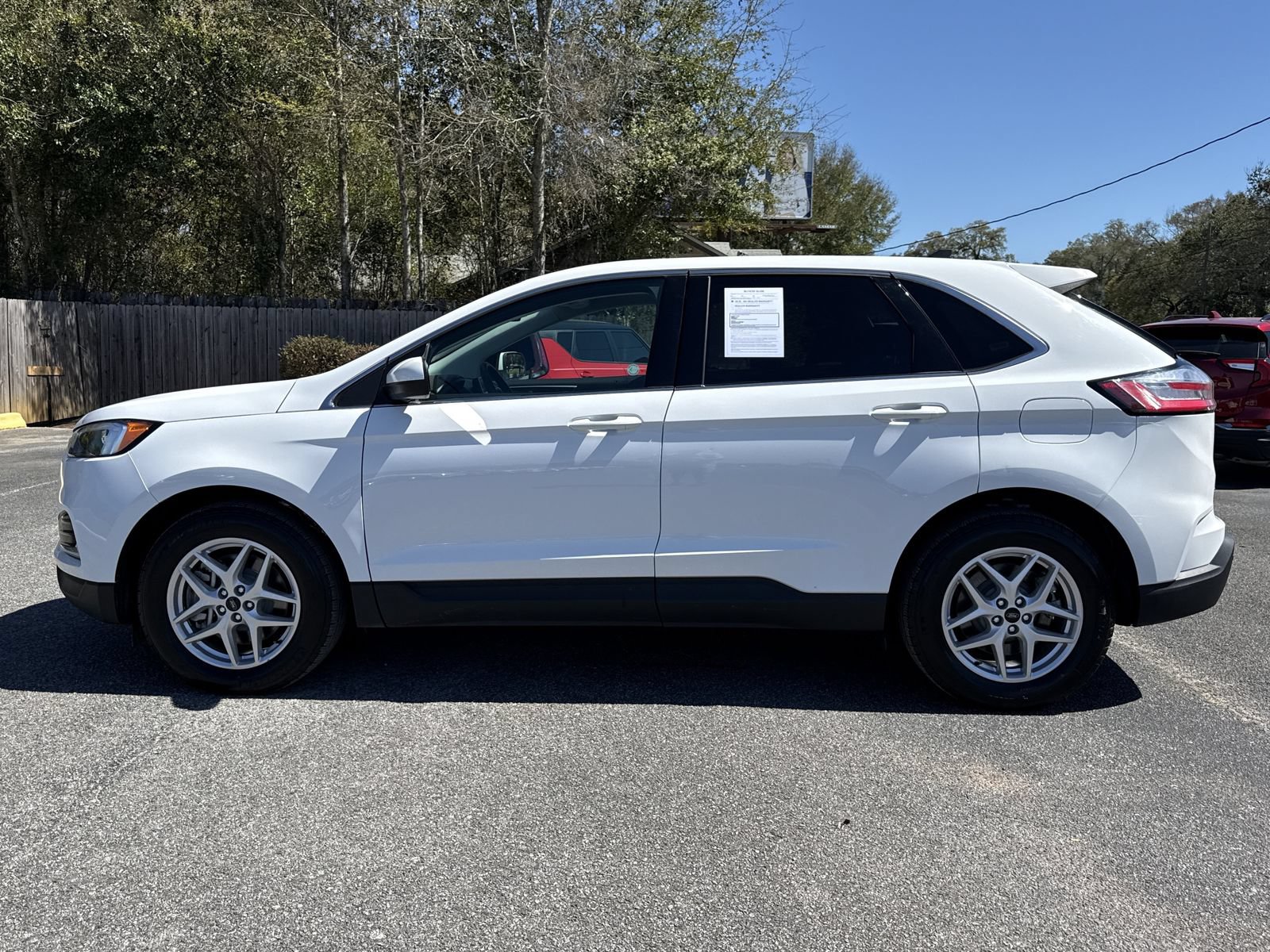 Used 2024 Ford Edge SEL AWD/4WD image 2