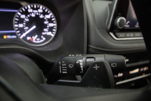 Used 2025 Nissan Rogue SV FWD image 15