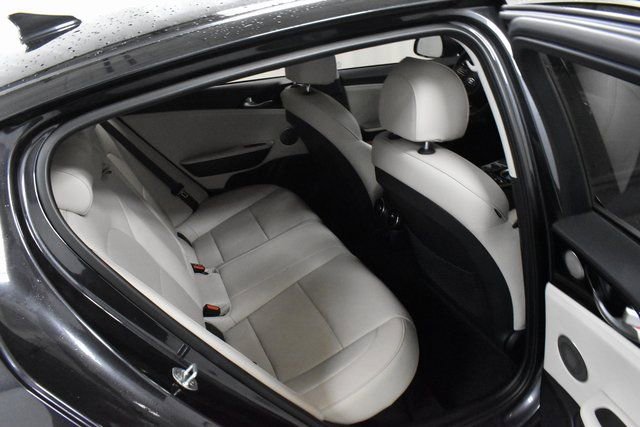 Used 2019 Kia Stinger Premium image 17