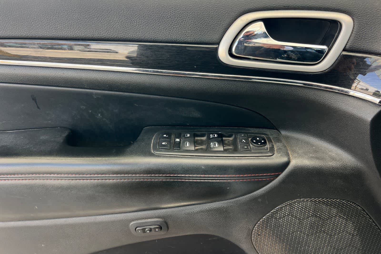 Used 2019 Jeep Grand Cherokee Trailhawk AWD/4WD image 15