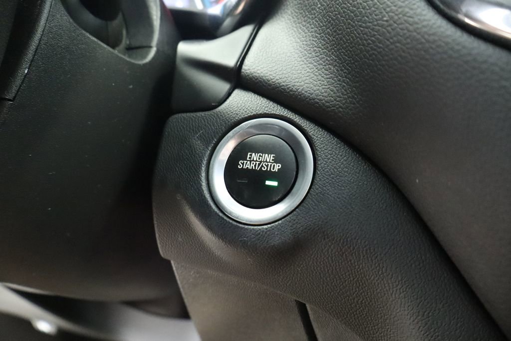 Used 2023 Chevrolet Equinox LT w/ Driver Convenience Package AWD/4WD image 39