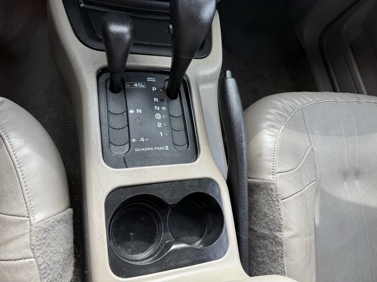 Used 2004 Jeep Grand Cherokee Laredo w/ Convenience Group image 21