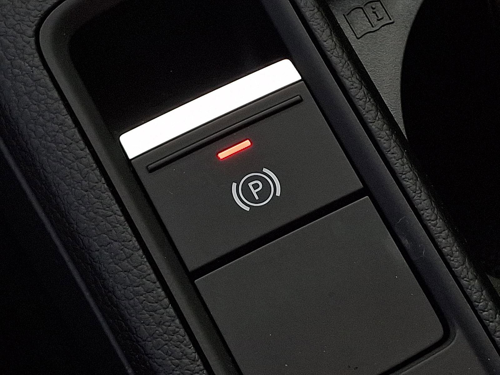 Certified 2025 Audi Q3 2.0T Premium w/ Convenience Package image 24