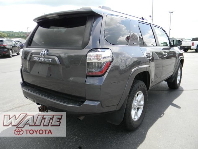 Used 2022 Toyota 4Runner SR5 Premium w/ Moonroof Package AWD/4WD image 2
