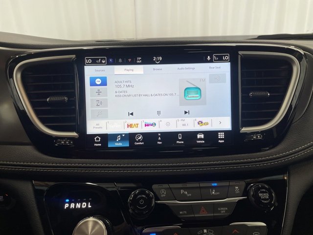 New 2026 Chrysler Pacifica Select image 21