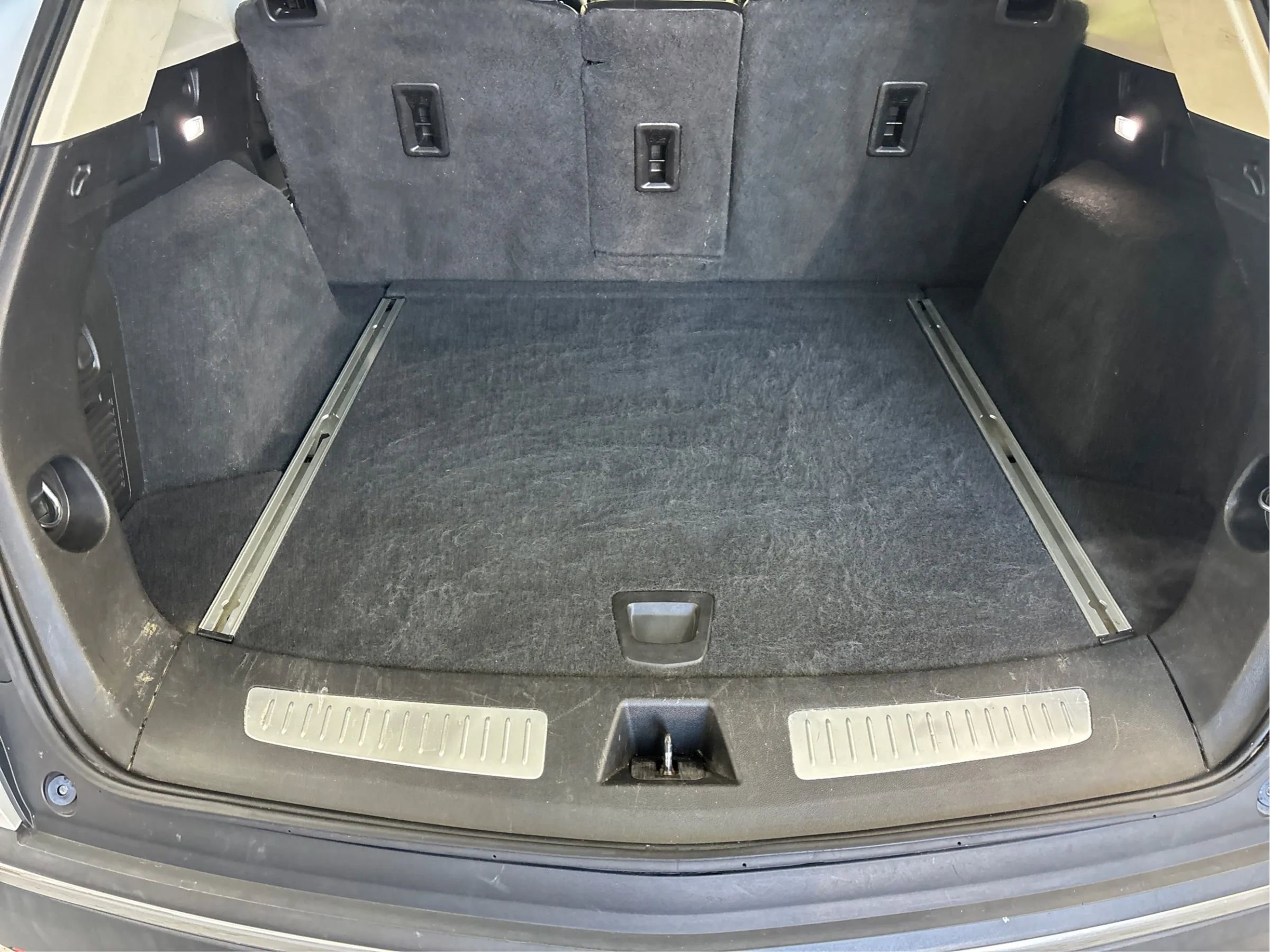 Used 2017 Cadillac XT5 Premium Luxury image 16