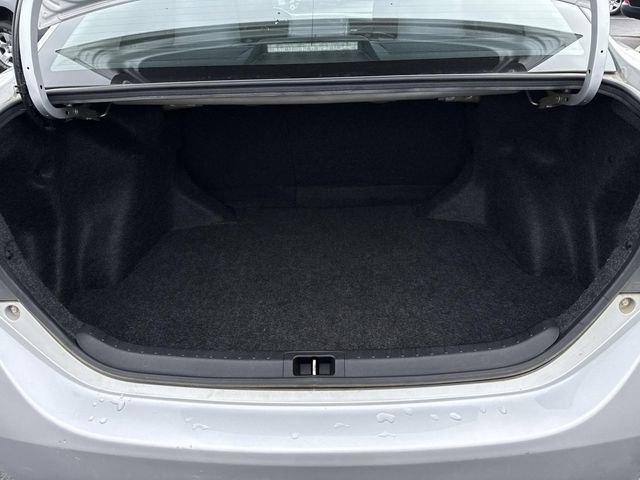 Used 2018 Toyota Corolla LE FWD image 27