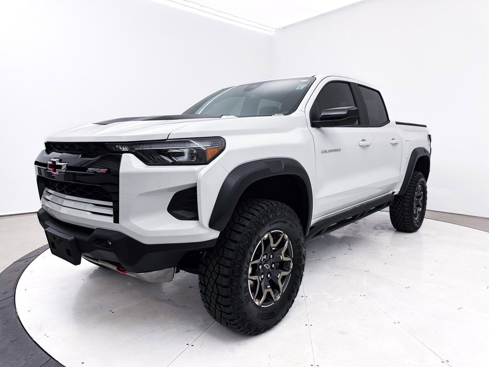 Used 2024 Chevrolet Colorado ZR2 AWD/4WD image 12