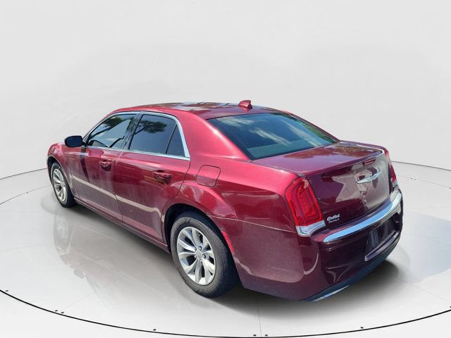 Used 2016 Chrysler 300 Limited RWD image 5