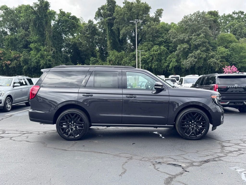 New 2027 Ford Expedition Platinum w/ Stealth Performance Package AWD/4WD image 4
