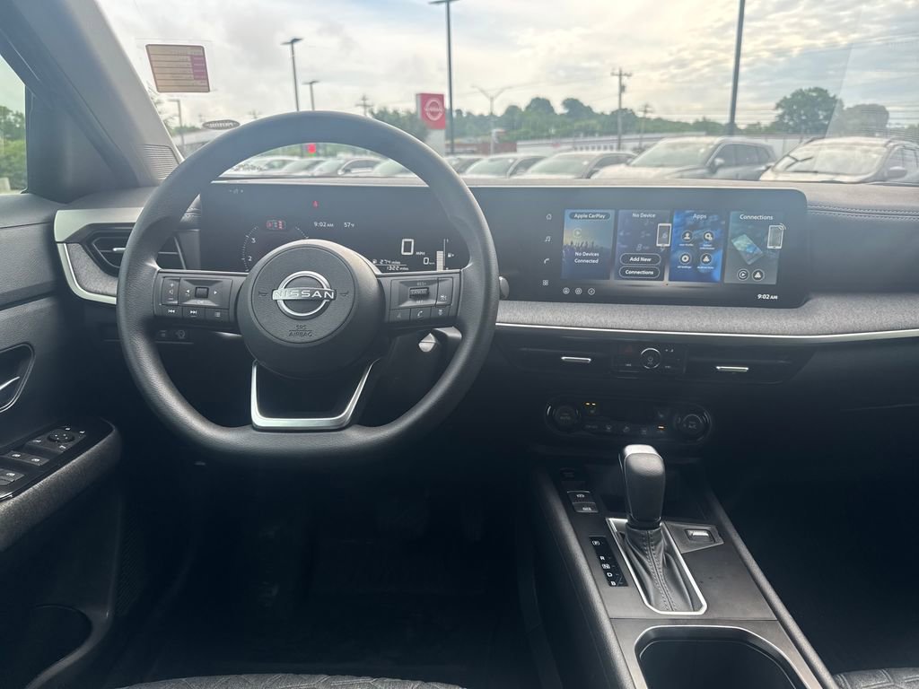 Used 2026 Nissan Kicks SV w/ SV Premium Package FWD image 22