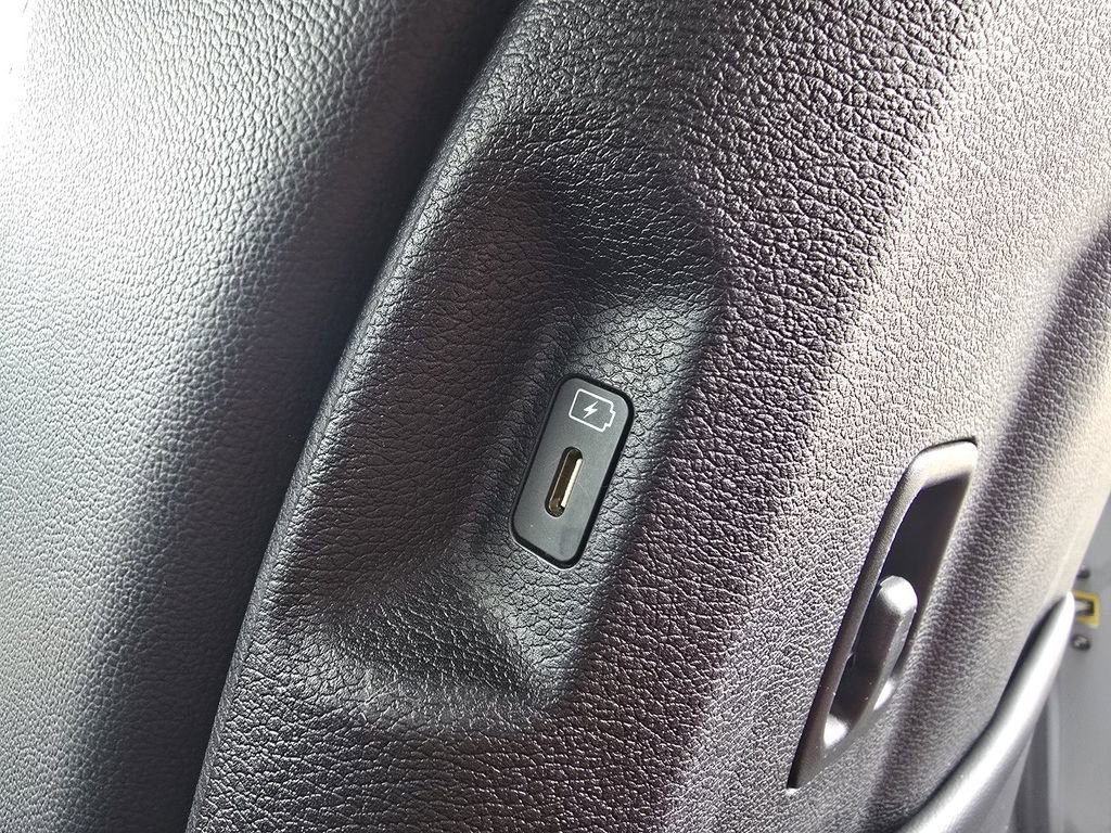 Used 2023 Kia Sportage SX image 24