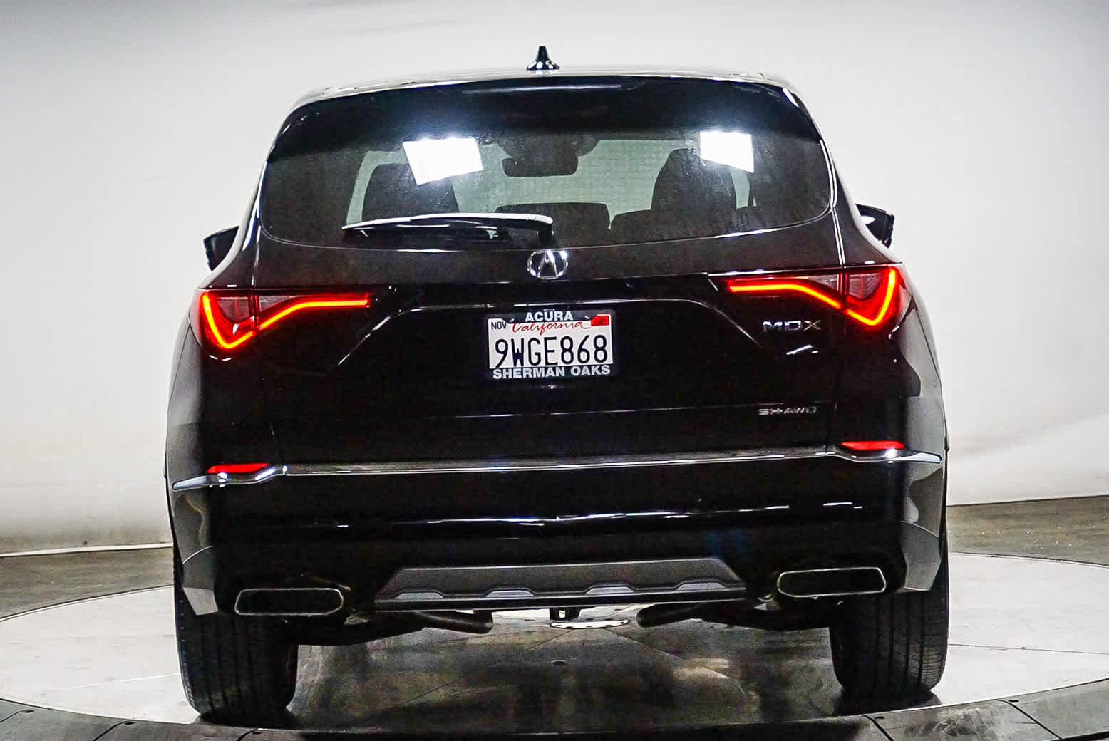 Used 2025 Acura MDX SH-AWD w/ Technology Package image 9