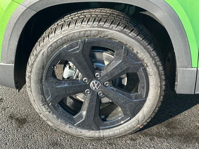 New 2026 Volkswagen Taos SEL AWD/4WD image 10