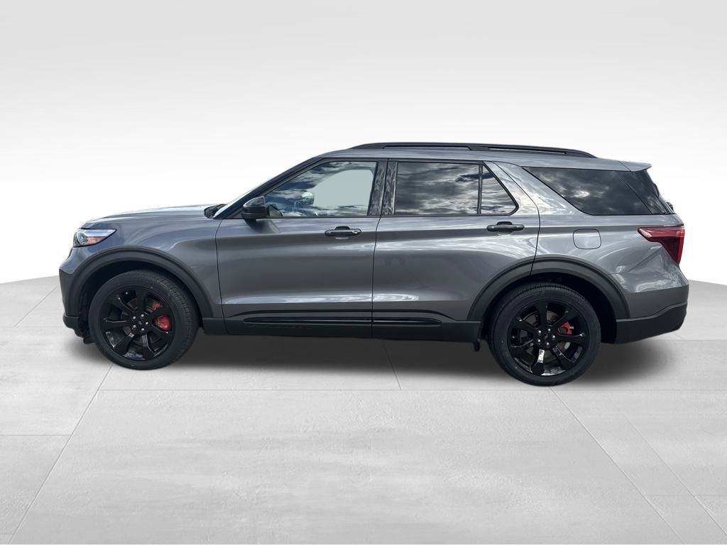Used 2022 Ford Explorer ST w/ ST Street Pack image 11