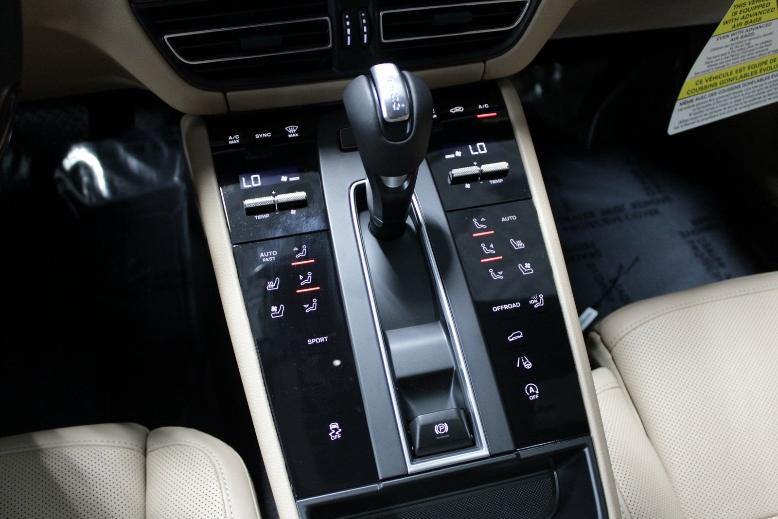 New 2026 Porsche Macan image 32