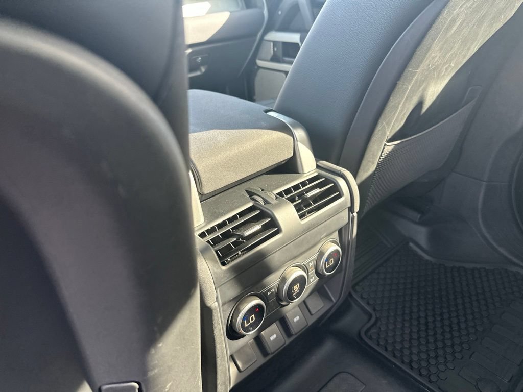 Used 2023 Land Rover Defender 130 SE AWD/4WD image 23