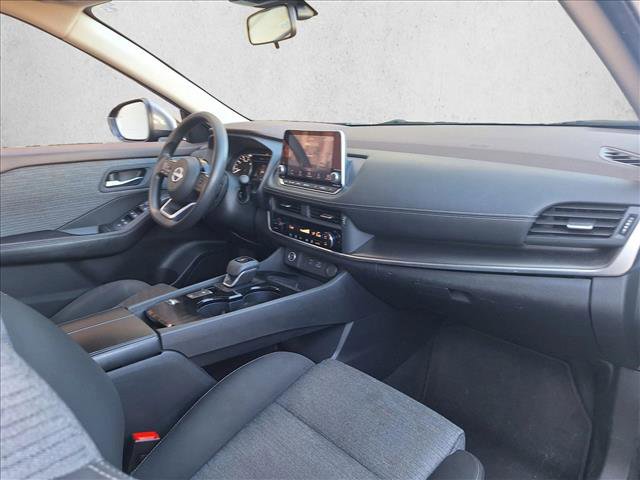 Used 2023 Nissan Rogue SV image 17