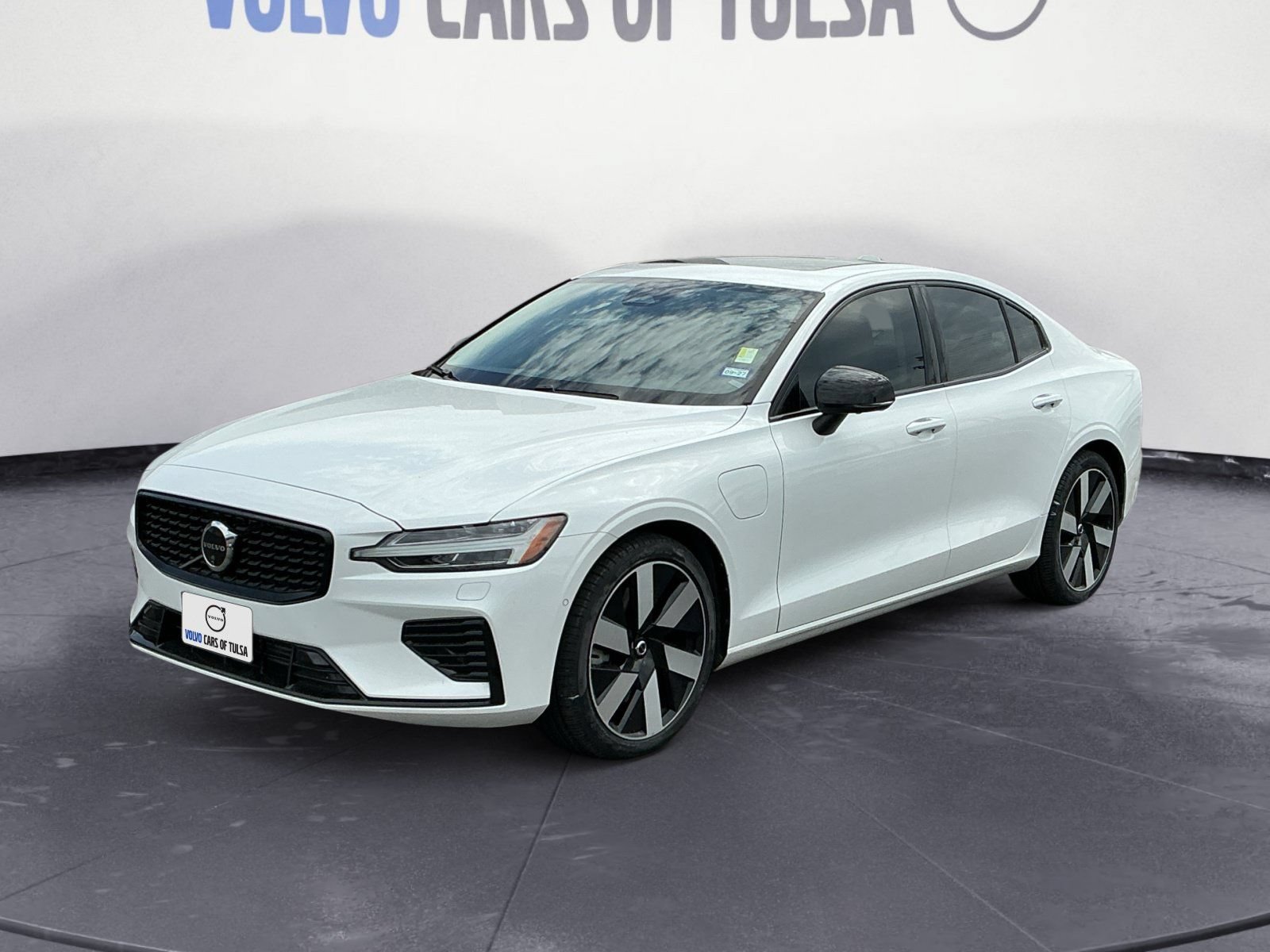 Used 2024 Volvo S60 T8 Plus w/ Climate Package