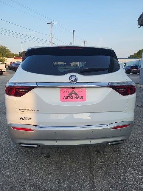 Used 2023 Buick Enclave Essence image 22
