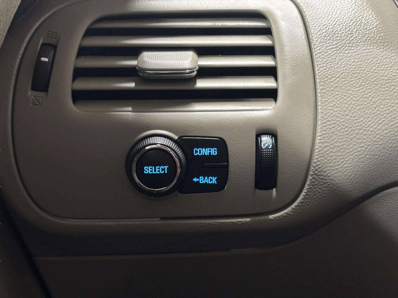 Used 2013 Chevrolet Volt Premium w/ Premium Trim Package FWD image 40