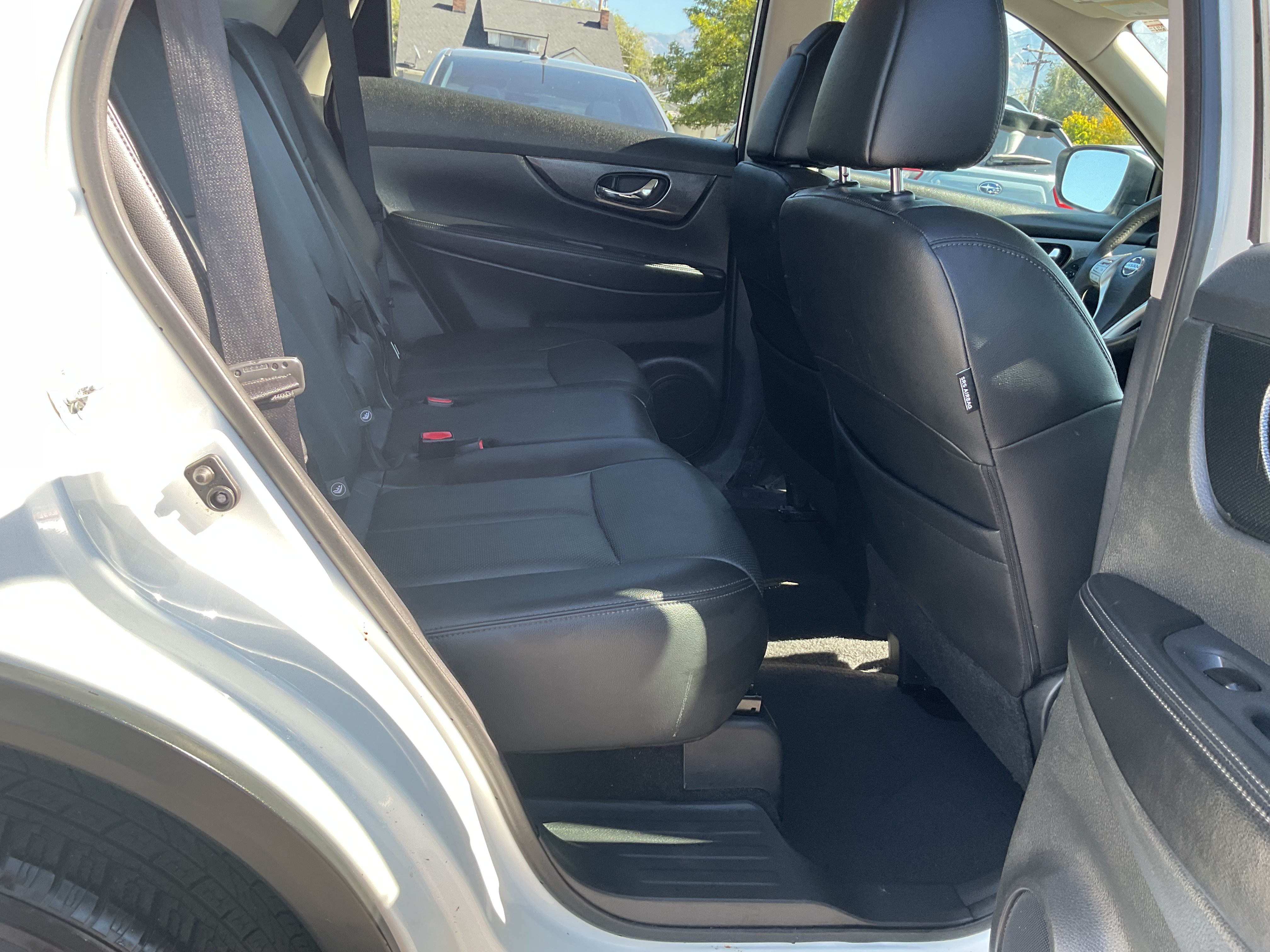 Used 2016 Nissan Rogue SL w/ SL Premium Package AWD/4WD image 22