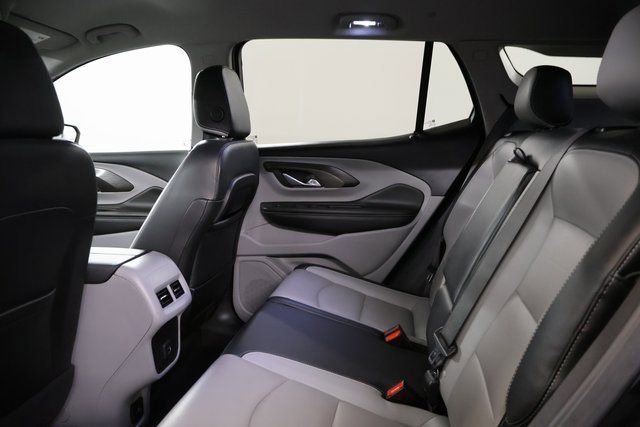 Used 2023 GMC Terrain SLT image 32
