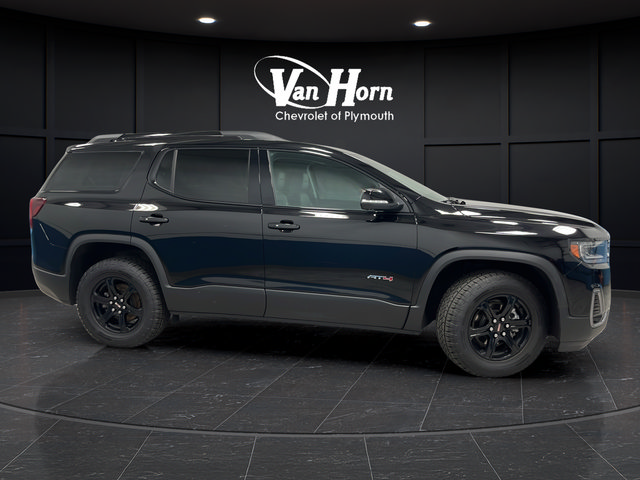 Used 2022 GMC Acadia AT4 w/ Technology Package AWD/4WD image 8