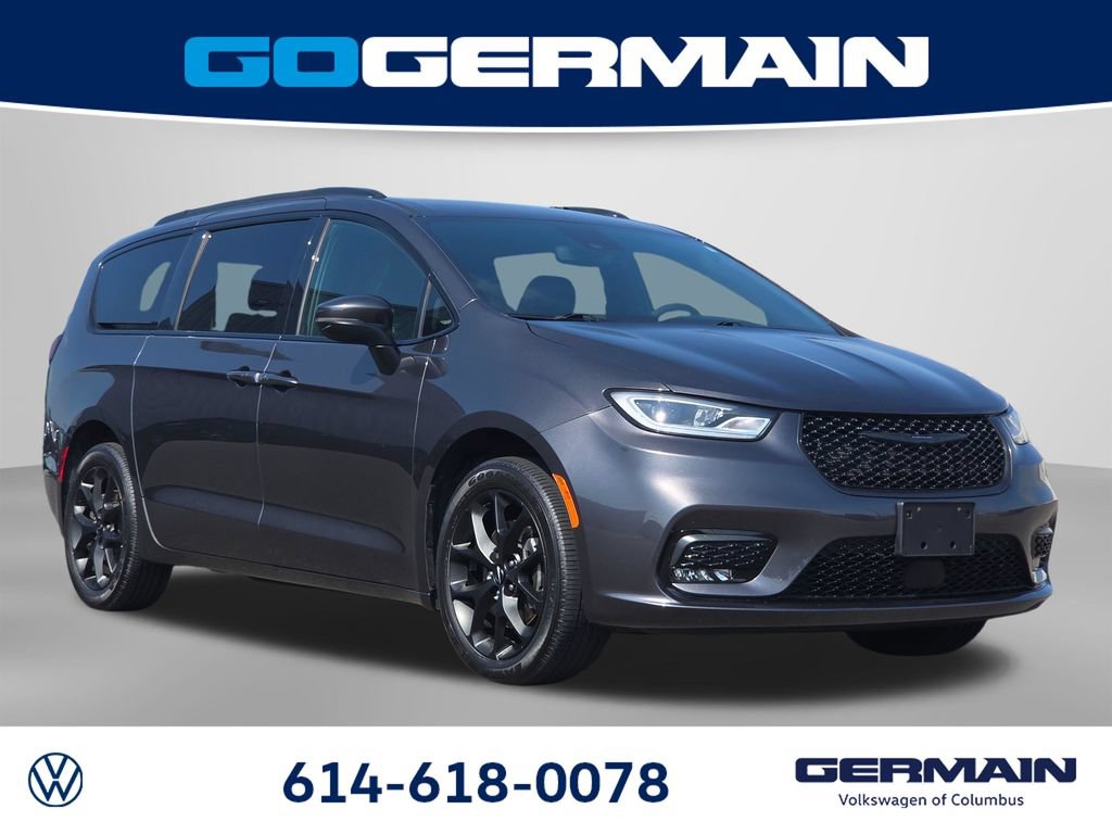 Used 2023 Chrysler Pacifica Touring-L w/ S Appearance Package AWD/4WD image 5