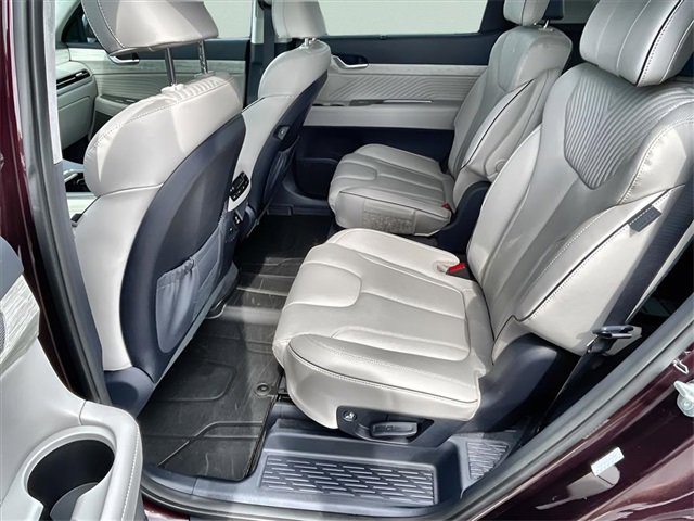 Used 2025 Hyundai Palisade Calligraphy image 18